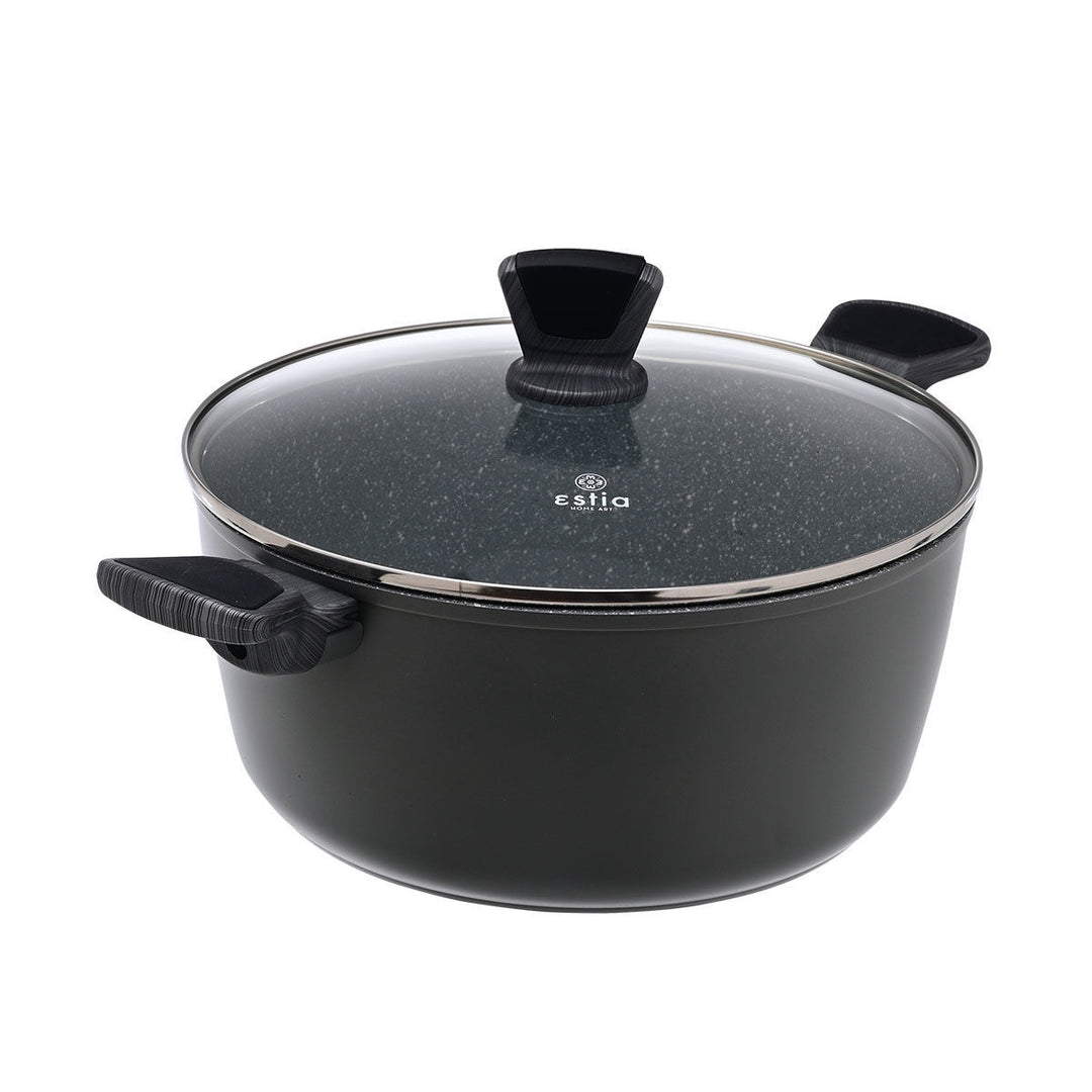 Μαύρη κατσαρόλα Estia με γυάλινο καπάκι και ανάγλυφες λαβές, σε φωτεινή παρουσίαση πάνω σε λευκό φόντο.