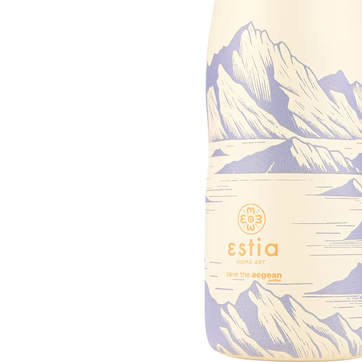 Λεπτομέρεια παγουριού Estia με λιλά illustration βουνού σε μπεζ φόντο και minimal γραμμικό σχεδιασμό.