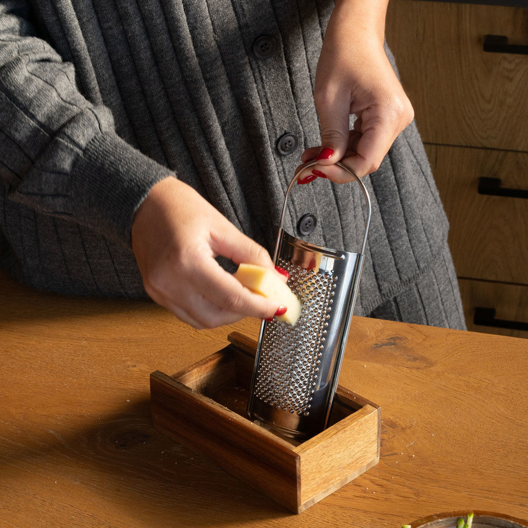 Τρίφτης Ανοξείδωτος Με Ξύλινο Δοχείο Allure Estia