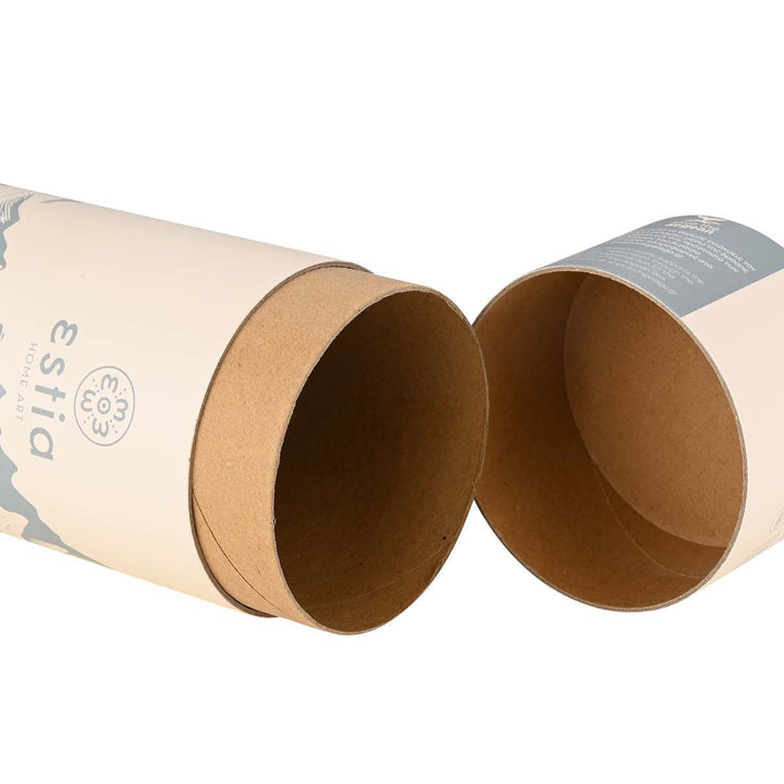 Ανοιχτή χάρτινη κυλινδρική συσκευασία του θερμός Estia Home Art Save the Aegean, σε φυσικό καφέ χρώμα, φωτογραφημένη σε λευκό φόντο.