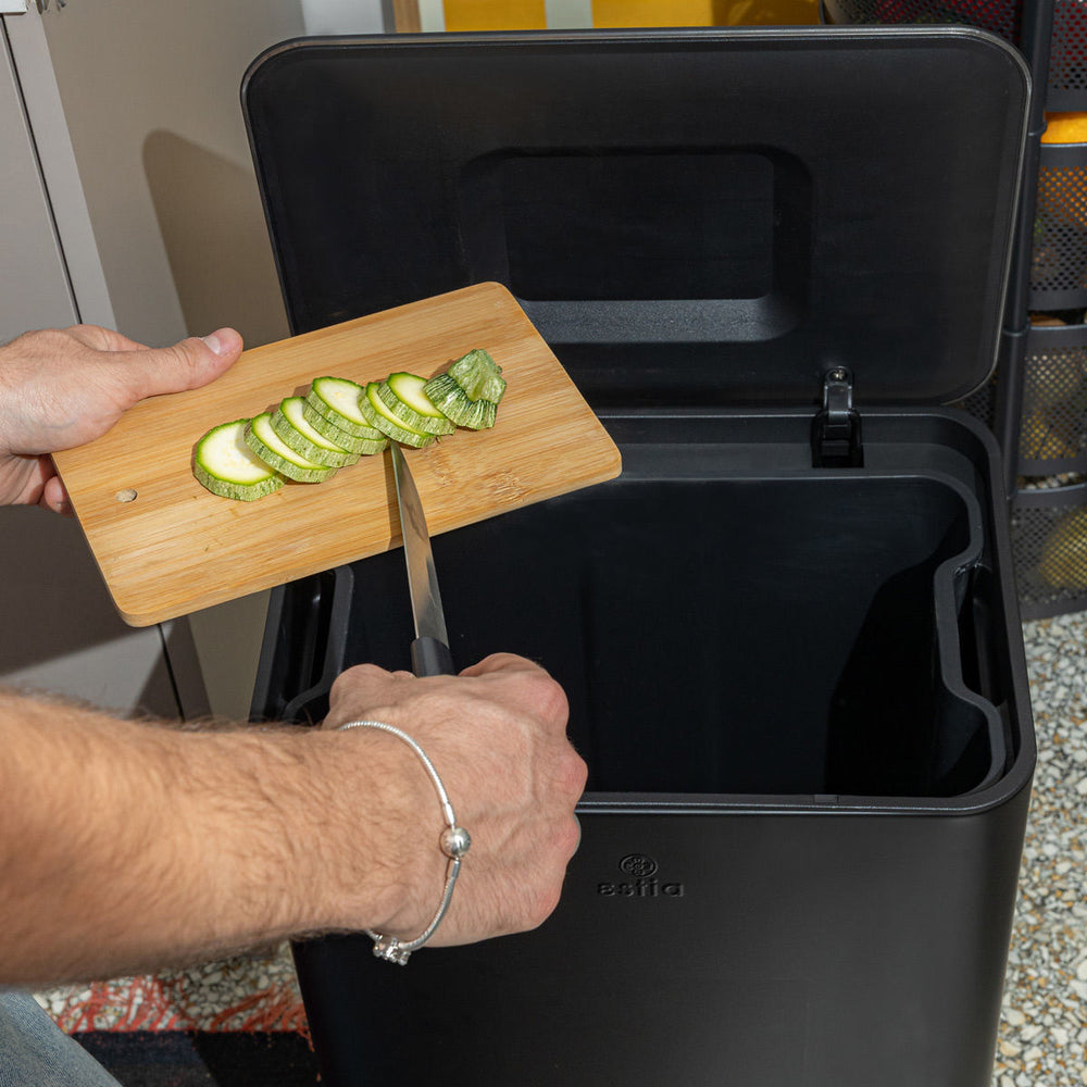 Κάδος Απορριμάτων Κουζίνας Μαύρος Μεταλλικός 30lt Estia