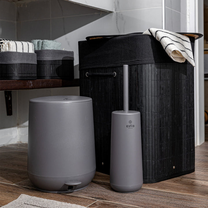 Καλάθι Μπάνιου Γκρι Πλαστικό Με Αντιολισθητική Βάση 5lt Estia