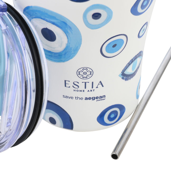 Κοντινή λήψη coffee mug Spirit of Luck Estia με σχέδιο γαλάζιο μάτι και μεταλλικό καλαμάκι