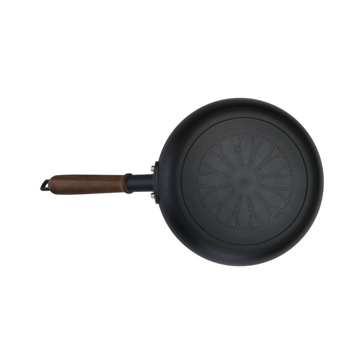 Τηγάνι Μαύρο Αντιολισθητικό Με Ξύλινη Λαβή & Τεχνολογία Plasma Fusion 24cm