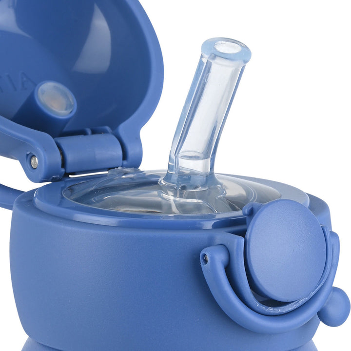Ανοιχτό καπάκι του παιδικού θερμός Estia Wonder Bottle 350ml με εύκαμπτο καλαμάκι σιλικόνης και σύστημα κλικ ασφαλείας.