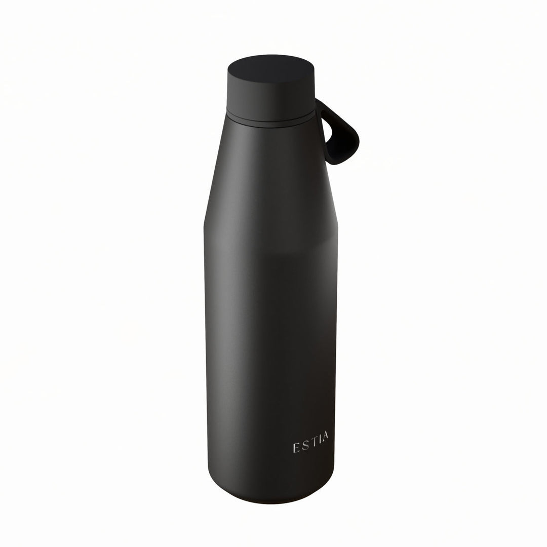 Μαύρο θερμός Flow 500ml Estia σε πλάγια όψη με ματ επιφάνεια και μίνιμαλ σχεδιασμό.