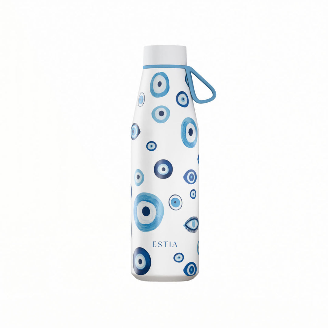 Θερμός Estia Flow Save The Aegean 500ml Spirit of Luck σε λευκό χρώμα με σχέδιο από μπλε μάτια, λευκό καπάκι και γαλάζιο λουράκι σιλικόνης.