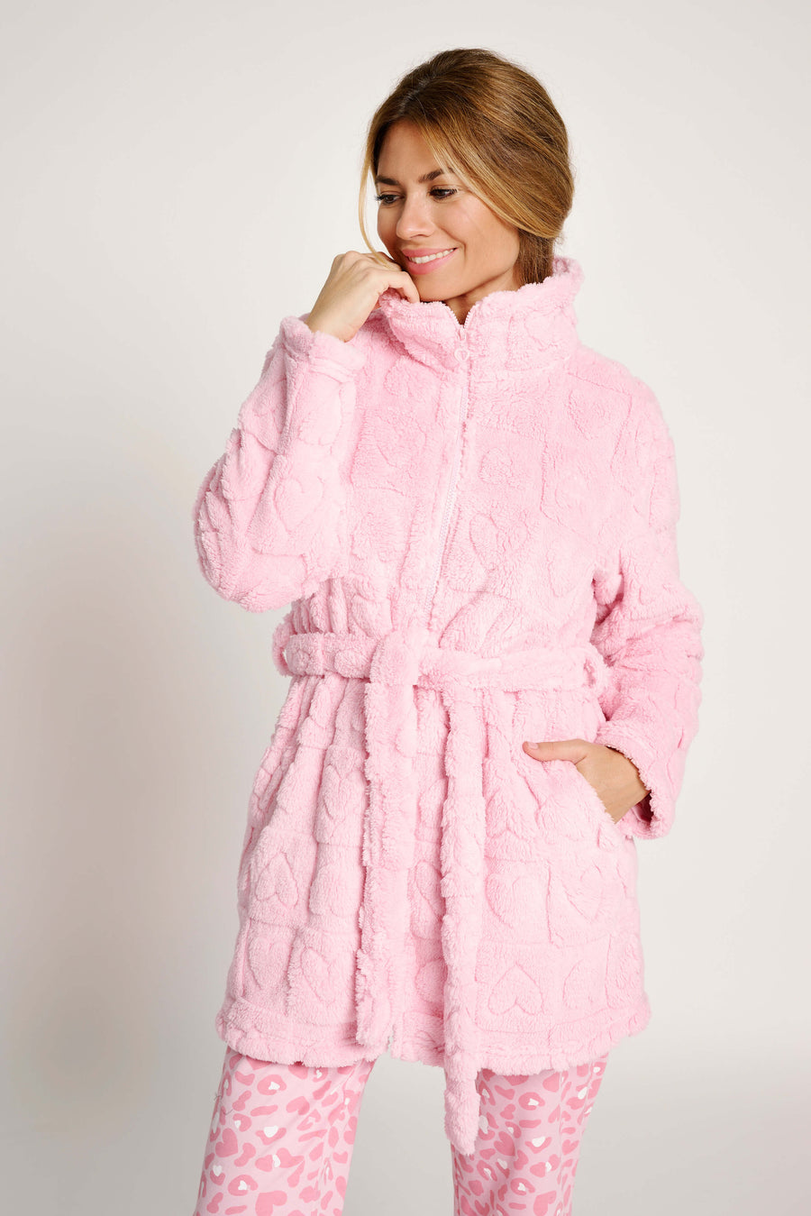 Γυναικεία Ρόμπα Ροζ με Καρδιές και Φερμουάρ Fleece Muy Demi
