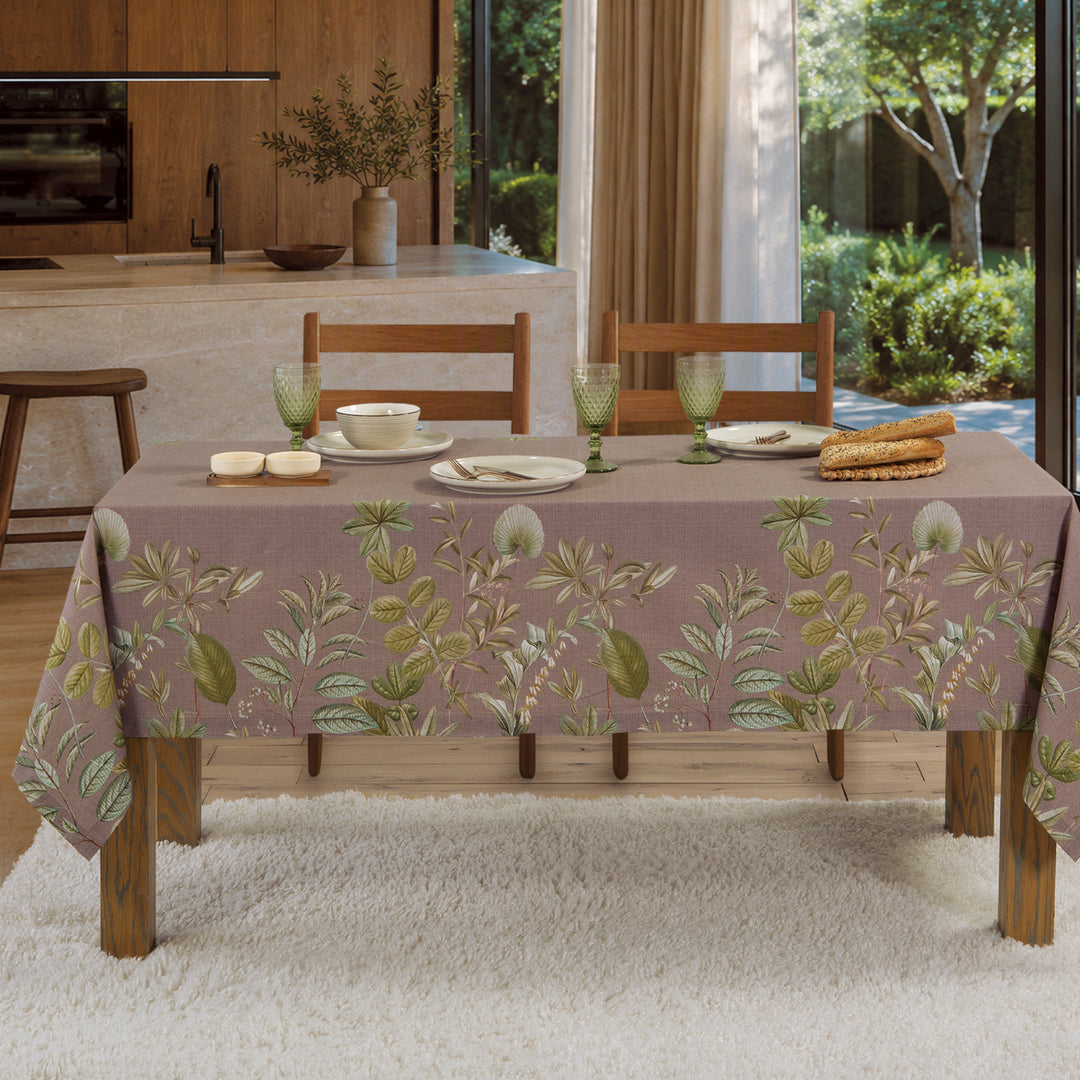 Τραπεζομάντηλο Μόκα Φλοράλ Βαμβακερό Flora 140X240cm, παρουσίαση προϊόντος σε καθαρό φόντο με έμφαση στο σχέδιο, την απόχρωση και τις βασικές λεπτομέρειες της Nef-Nef Homeware.