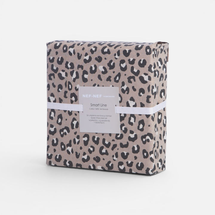 Σετ βαμβακερά σεντόνια Wild Nef-Nef Homeware σε μπεζ απόχρωση με μαύρο animal print σχέδιο, σε συσκευασία.