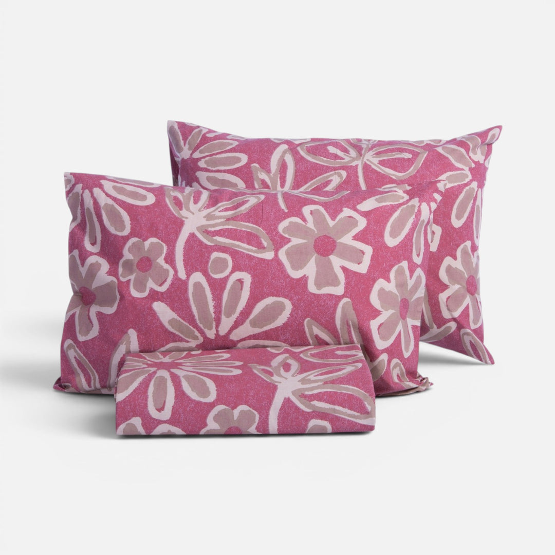 Βαμβακερό σετ παπλωματοθήκη Harmony Nef-Nef Homeware σε μπορντό-ροζ απόχρωση με μπεζ και λευκά λουλούδια.