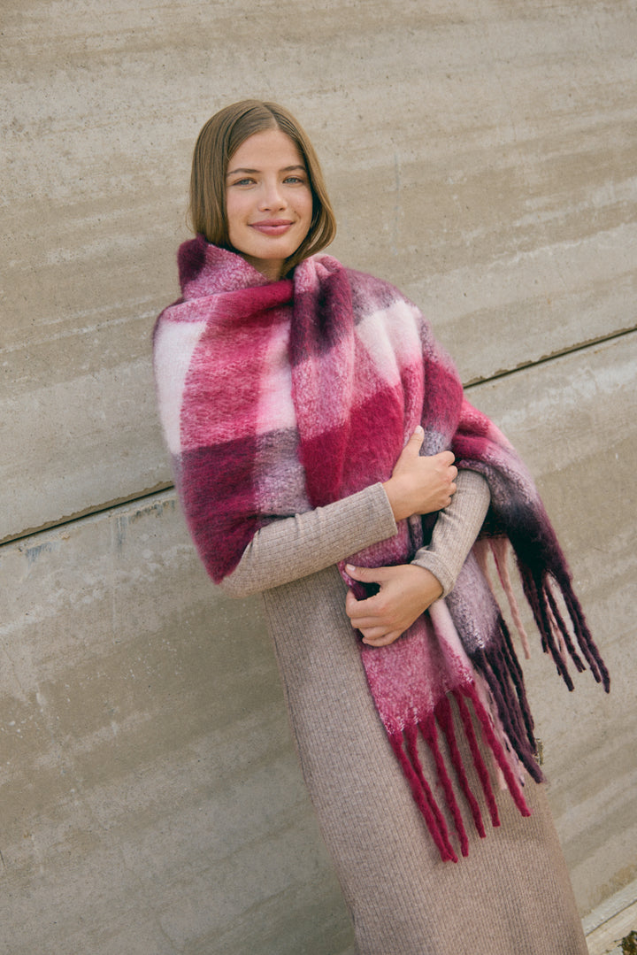 Γυναικεία Πασμίνα Καρό Ροζ-Μπεζ με Κρόσια Ysabell Mora