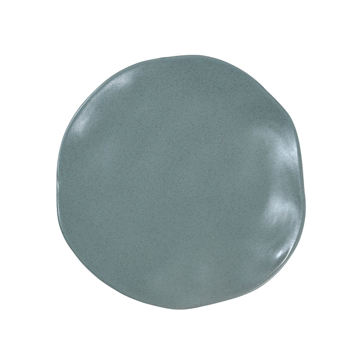 Πιάτο ρηχό Mare σε teal απόχρωση φωτογραφημένο από πάνω, με ακανόνιστο σχήμα και φυσική υφή.