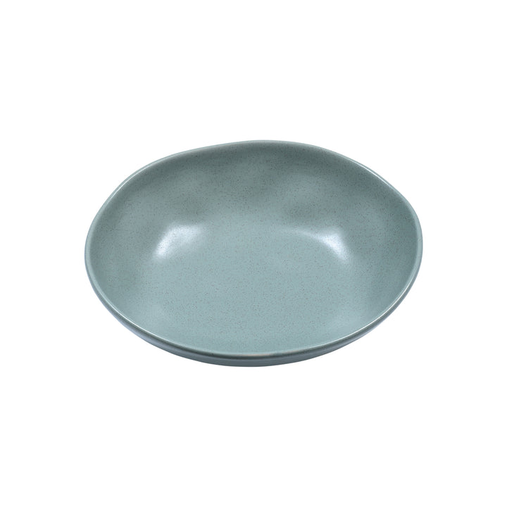 Πιάτο βαθύ Mare από stoneware σε teal χρώμα, με ακανόνιστο σχήμα και ματ υφή, φωτογραφημένο σε λευκό φόντο.