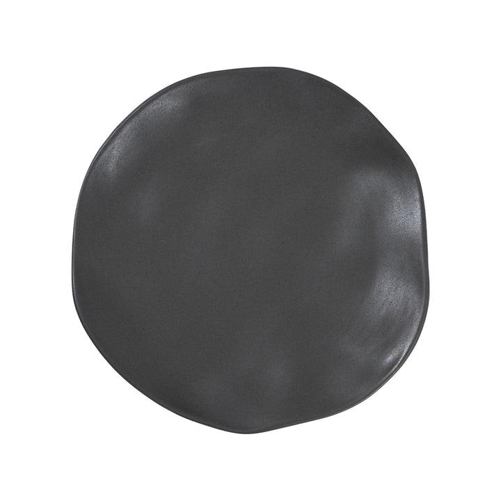 Άποψη από πάνω του γκρι πιάτου με ιδιαίτερο περίγραμμα και μονόχρωμη απόχρωση.