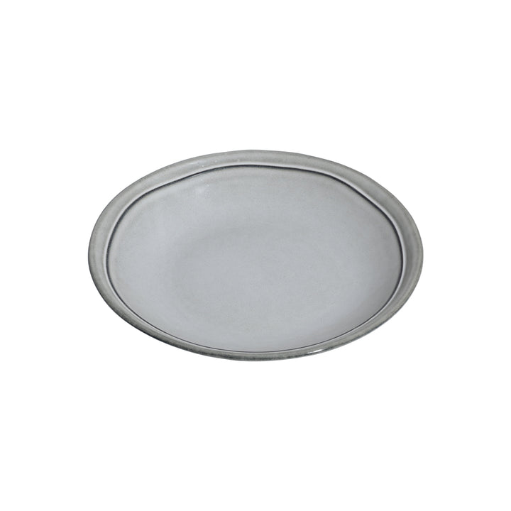 Πιάτο βαθύ Deline σε γκρι απόχρωση από stoneware με ακανόνιστη περίμετρο σε λευκό φόντο.