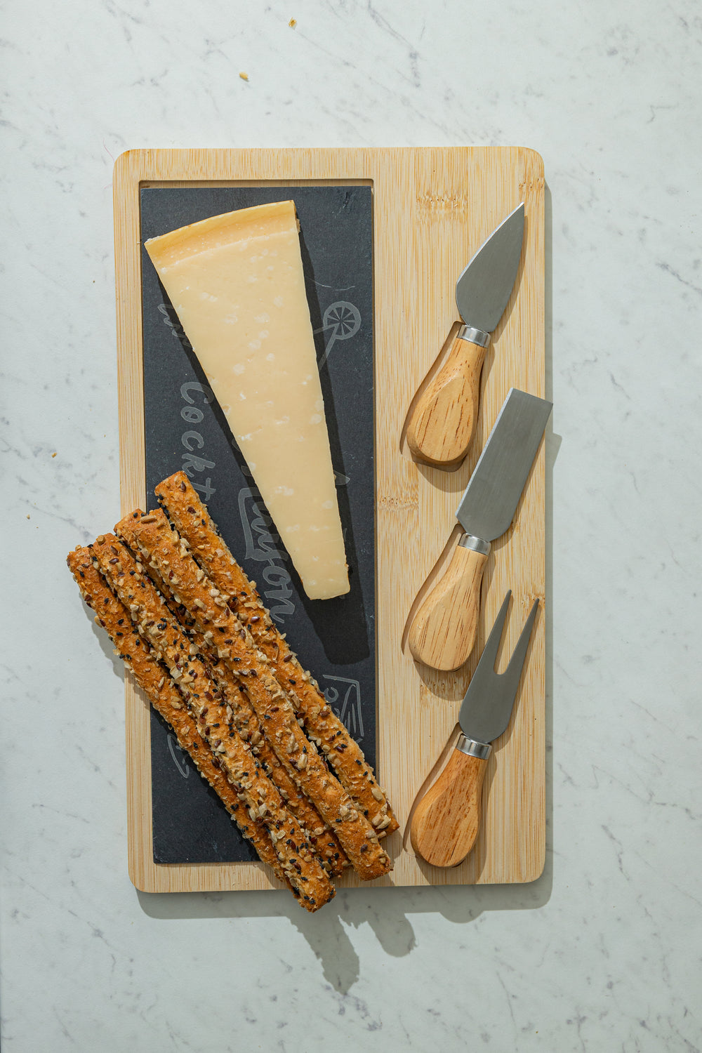 Πλατώ Σερβιρίσματος Σχιστόλιθου Με Ξύλινη Βάση & 3 Μαχαίρια Τυριού Estia 33X19cm