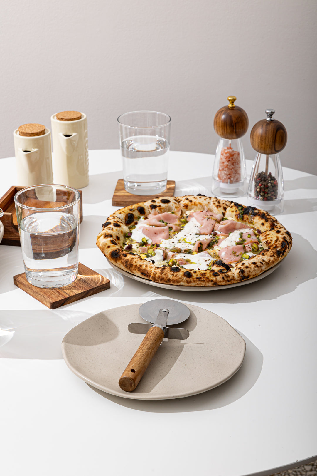 Ρόδα Κοπής Ανοξείδωτη Με Ξύλινη Λαβή Allure Estia