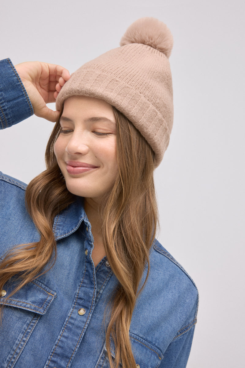 Γυναικείος Σκούφος Καφέ-Μπεζ με Φούντα Ysabell Mora