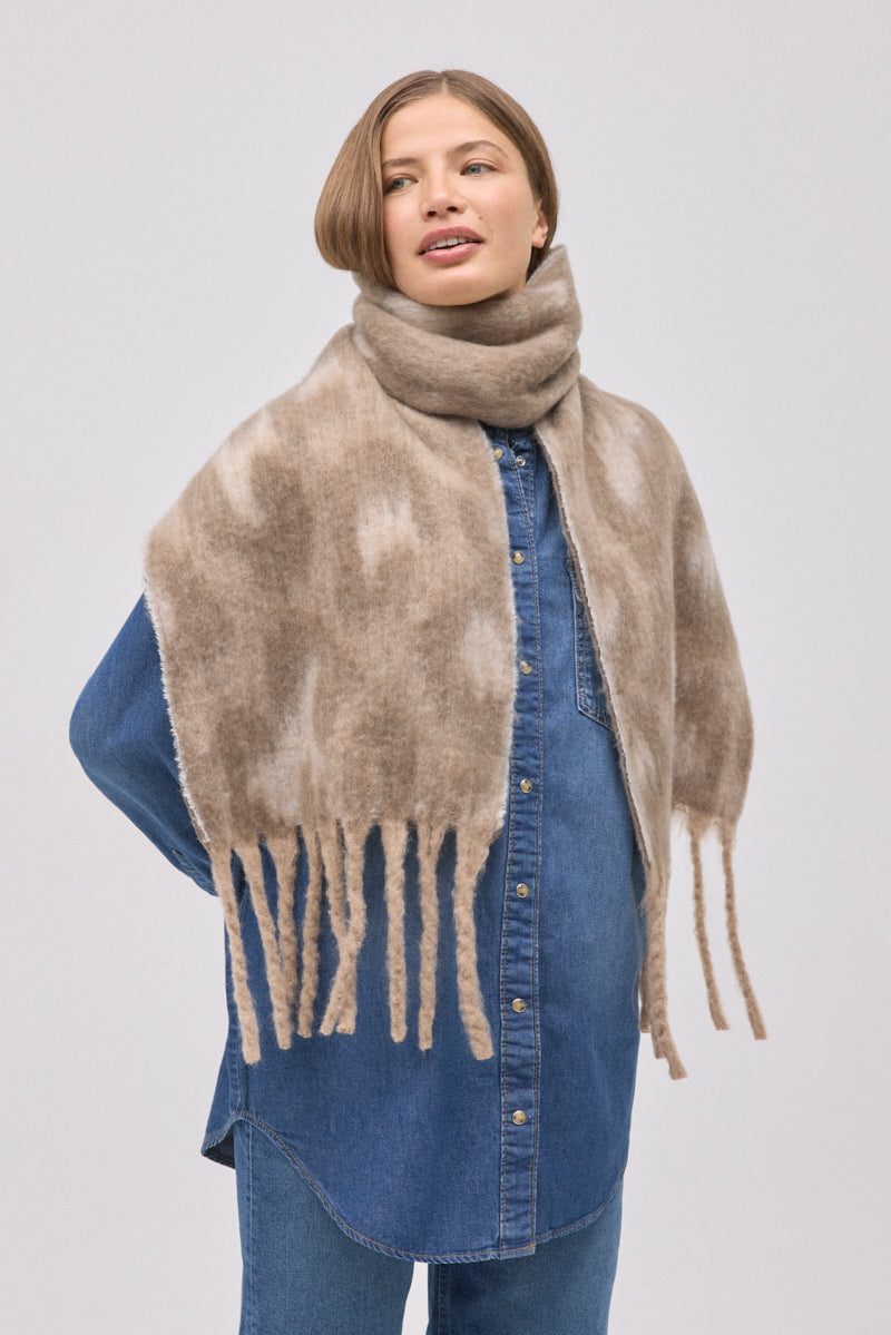 Γυναικείο Κασκόλ Μπεζ με Κρόσια Ysabel Mora