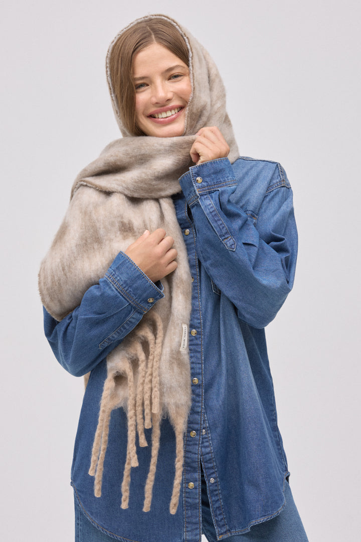 Γυναικείο Κασκόλ Μπεζ με Κρόσια Ysabel Mora