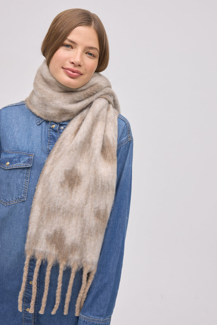 Γυναικείο Κασκόλ Μπεζ με Κρόσια Ysabel Mora