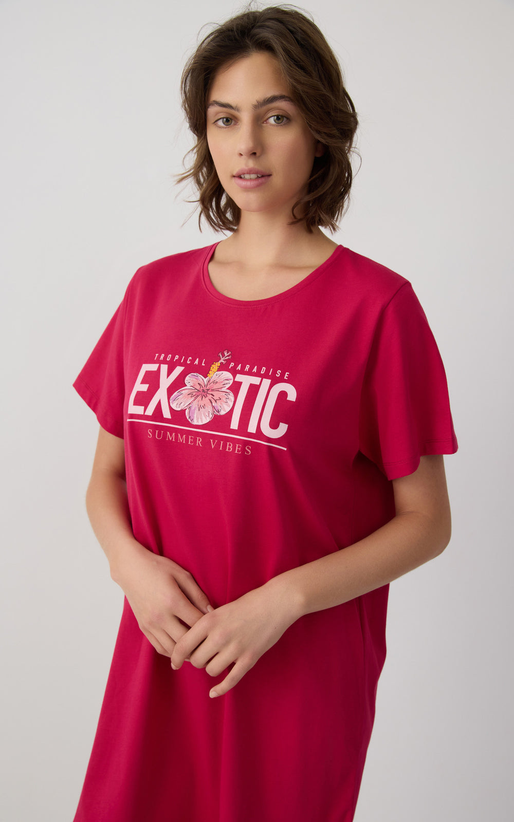 Γυναικείο Νυχτικό σε στυλ T-Shirt Βαμβακερό Κοντομάνικο Κόκκινο με Στάμπα 'Exotic' Minerva
