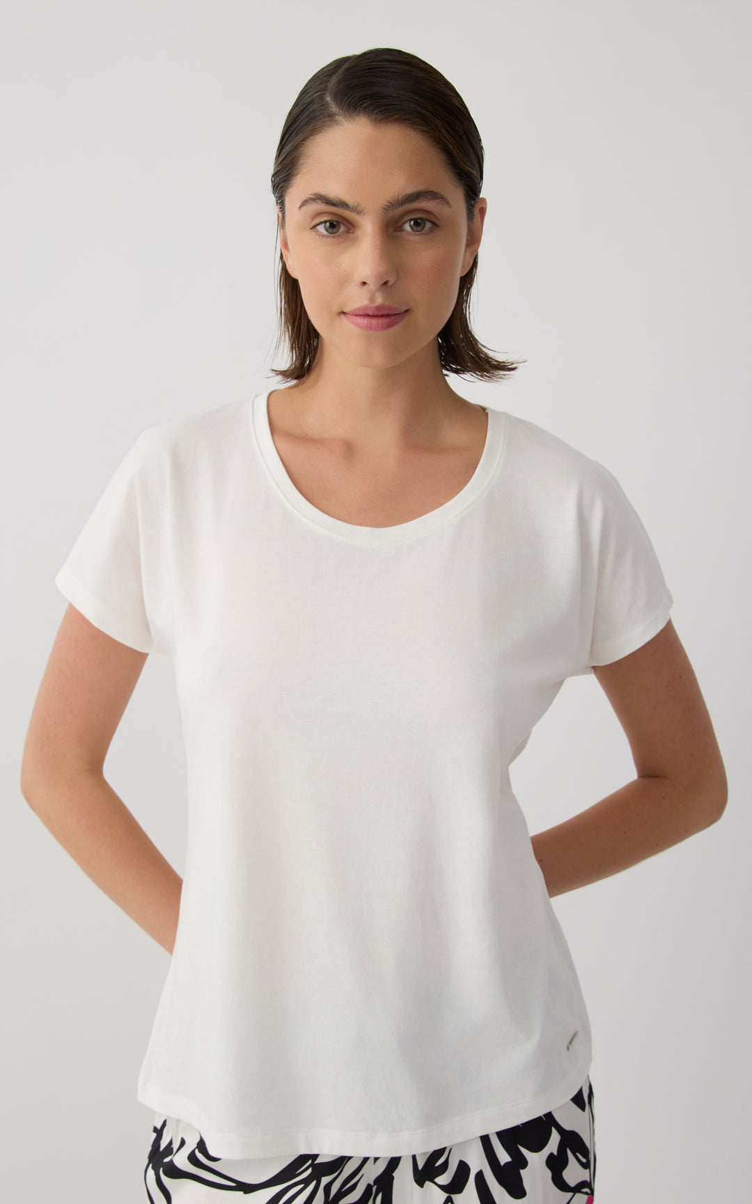 Γυναικεία Μπλούζα Βαμβακερή Κοντομάνικη Εκρού Με Στρογγυλή Λαιμόκοψη Minerva