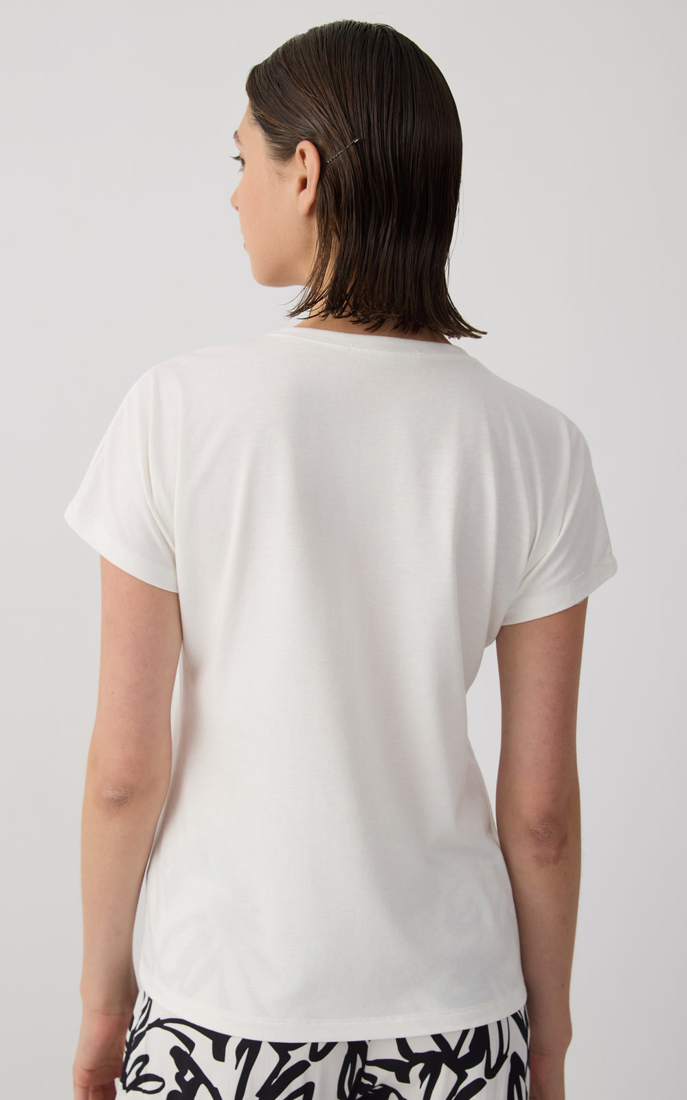 Γυναικεία Μπλούζα Βαμβακερή Κοντομάνικη Εκρού Με Στρογγυλή Λαιμόκοψη Minerva