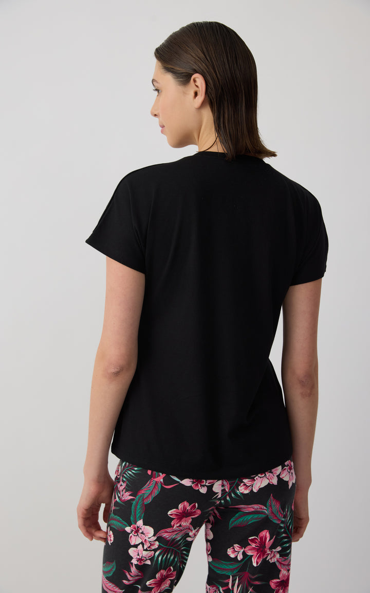 Γυναικεία Μπλούζα Βαμβακερή Κοντομάνικη Μαύρη Με Στρογγυλή Λαιμόκοψη Minerva