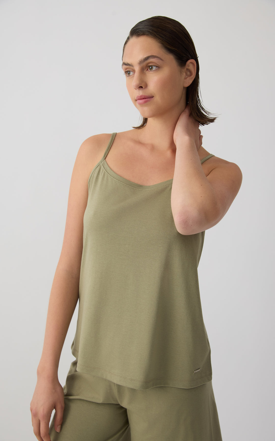 Γυναικεία Μπλούζα Βαμβακερή Αμάνικη Με Λεπτή Τιράντα Χακί Με Στρογγυλή Λαιμόκοψη Minerva