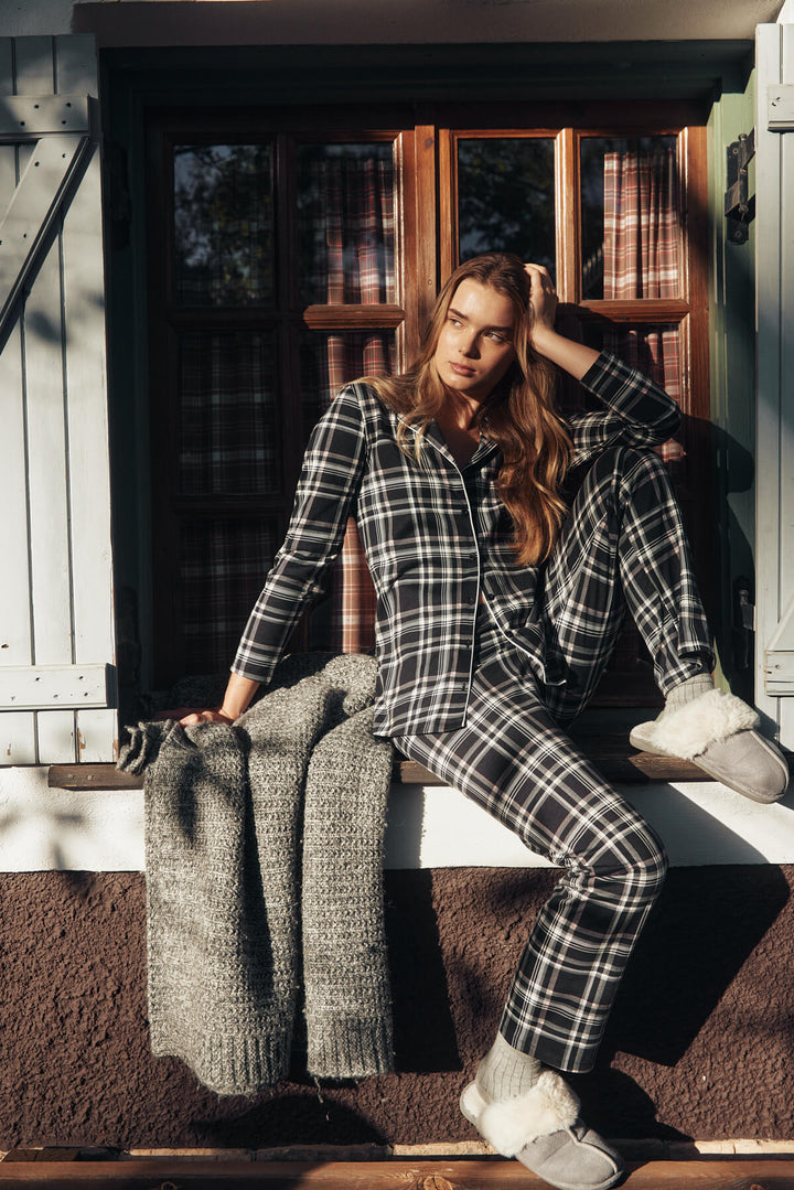 Γυναικεία Πιτζάμα Καρό Μαύρη Βαμβακερή Κουμπωτή Minerva Cosy Club