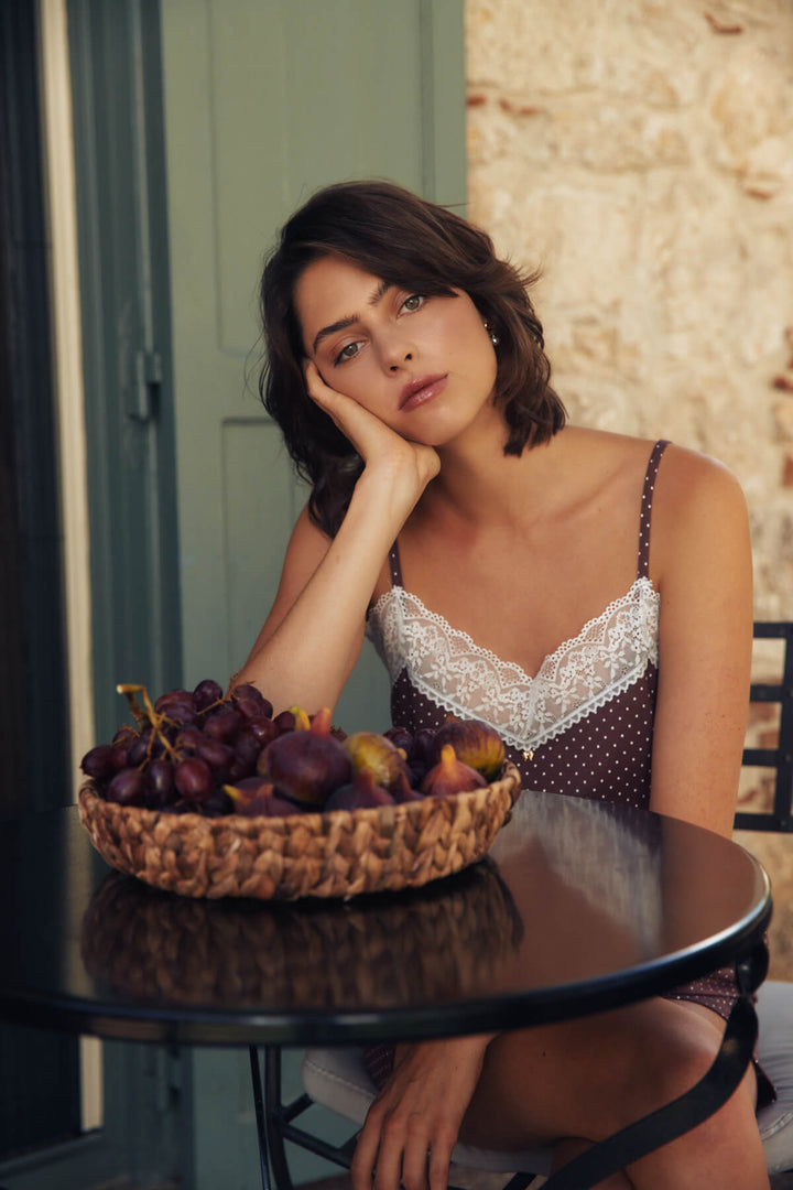 Γυναικεία Πιτζάμα Αμάνικη Με Σορτς Καφέ με Λεπτομέρεια Δαντέλας στη Λαιμόκοψη Minerva