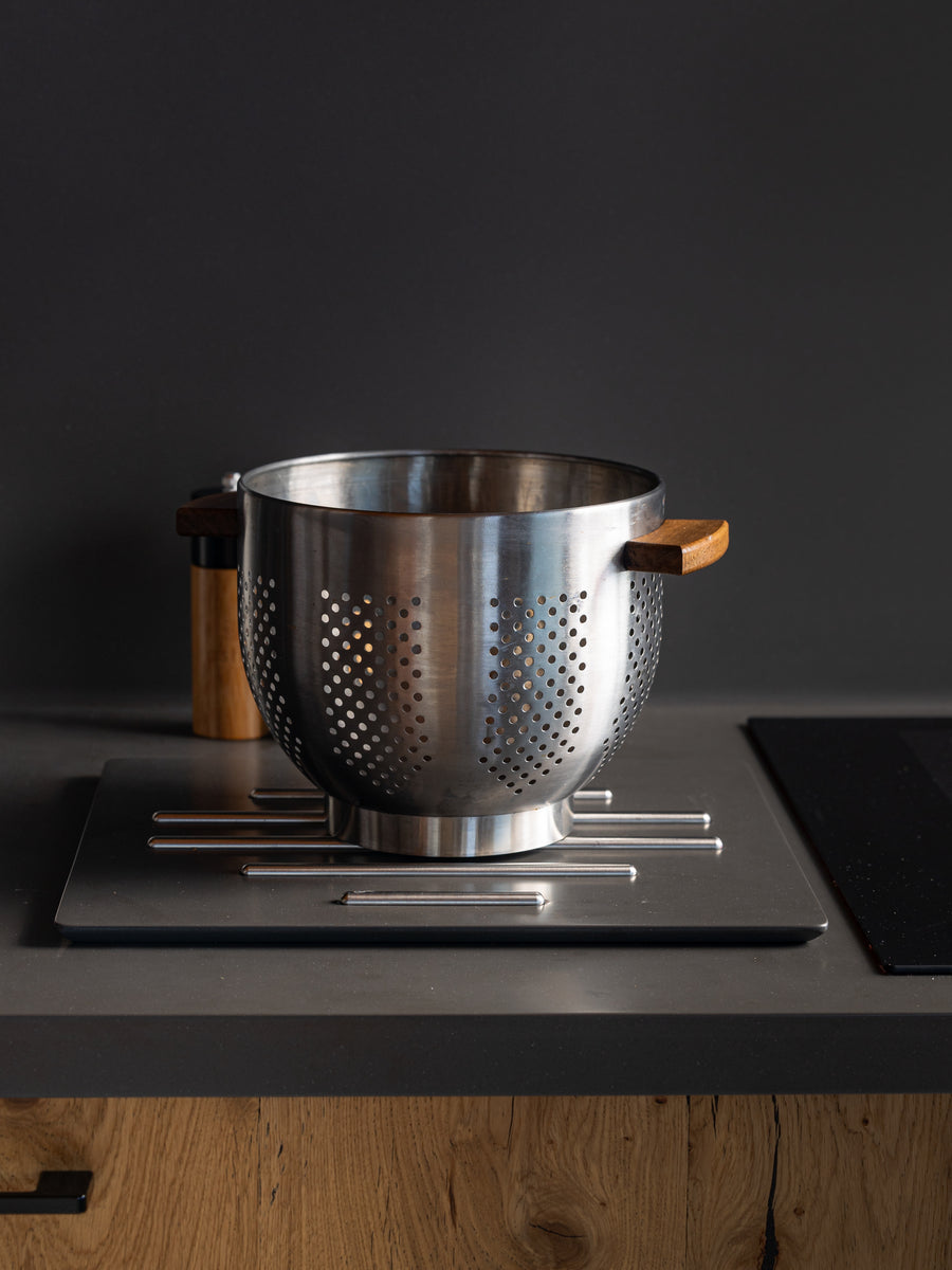 Σουρωτήρι Ζυμαρικών Ανοξείδωτο 22cm Με Ξύλινες Λαβές Allure Estia