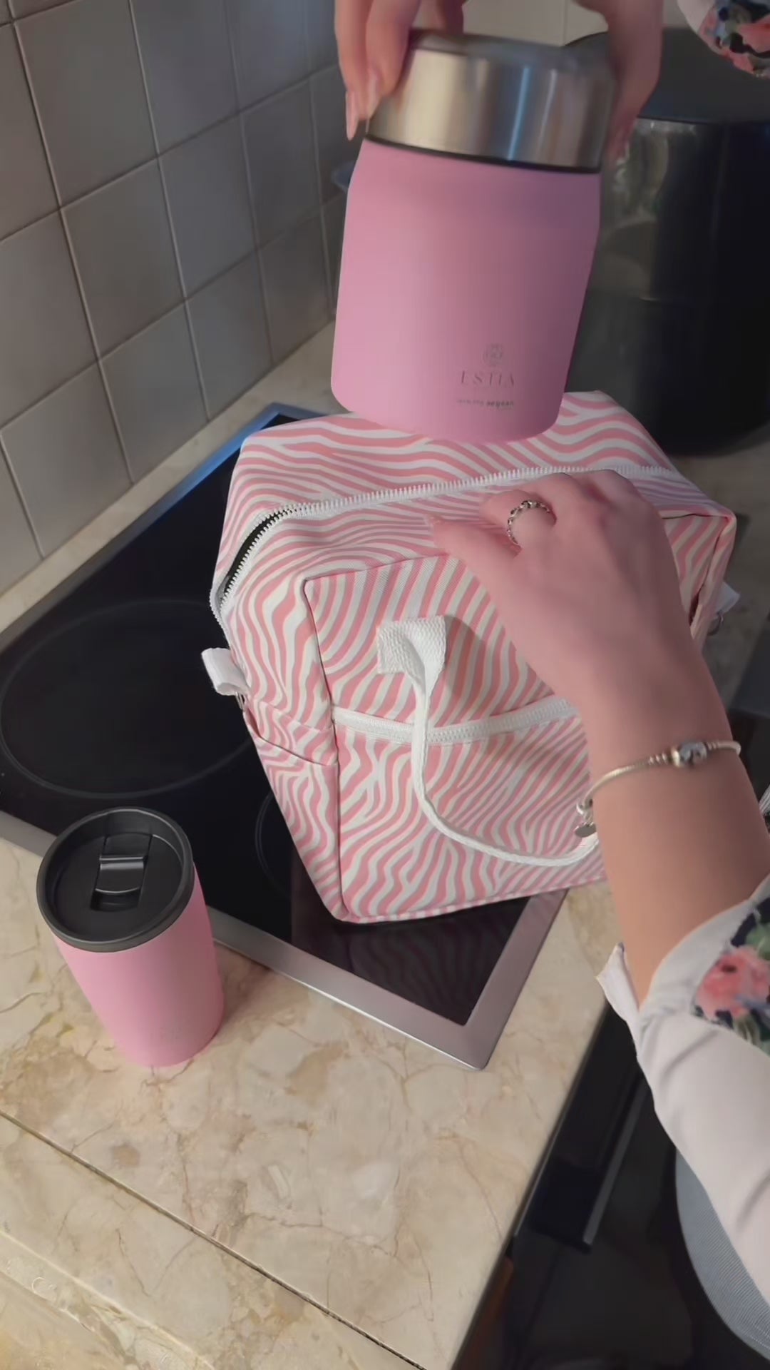 Τσάντα Φαγητού Ισοθερμική 7lt Estia Save The Aegean Με Λευκές-Ροζ Ρίγες Soft Ripple